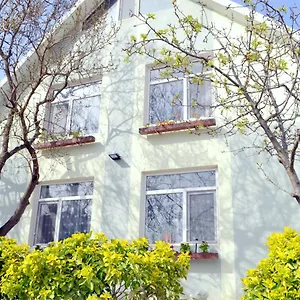 garden-cottage-buzovna-near-beach-airport.aboutbakuhotels.com/