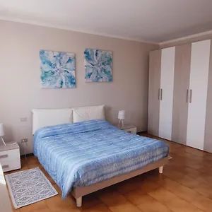 https://eve-house-gardalake.it-lombardy.com